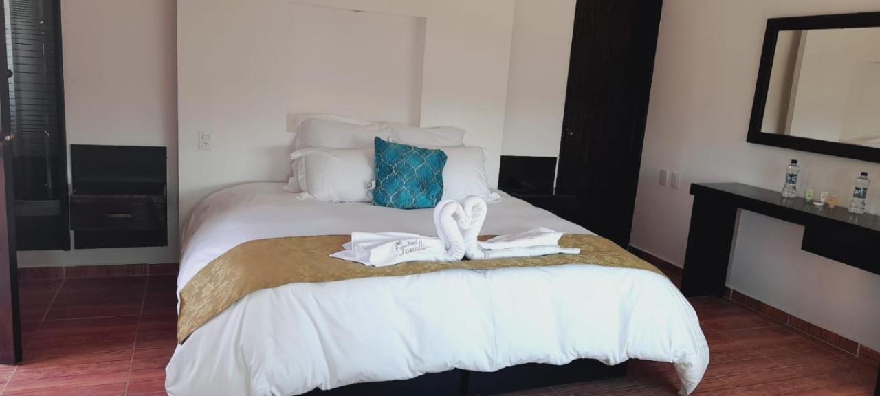 Hotel Tonall'Inn ซาน ฮวน ตีโอตีฮัวคัน ภายนอก รูปภาพ